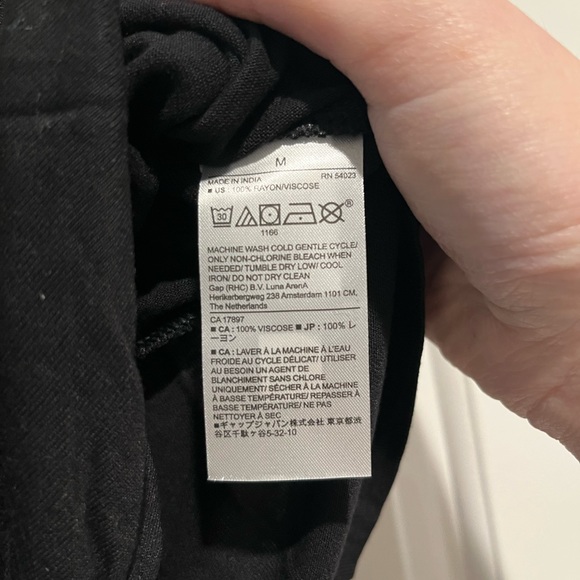 NWT Banana Republic Factory Women’s twist front tee - Picture 4 of 8